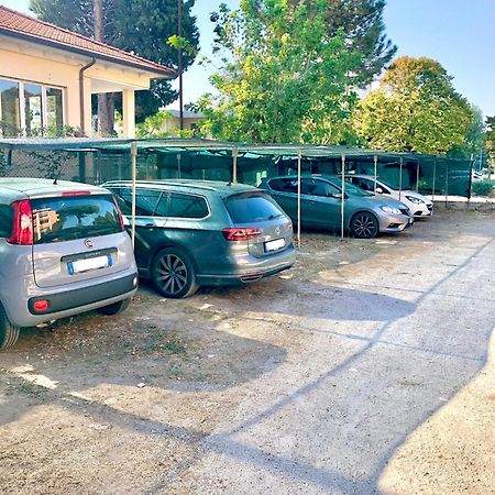 Hotel Caravel B&B Misano Adriatico Eksteriør billede