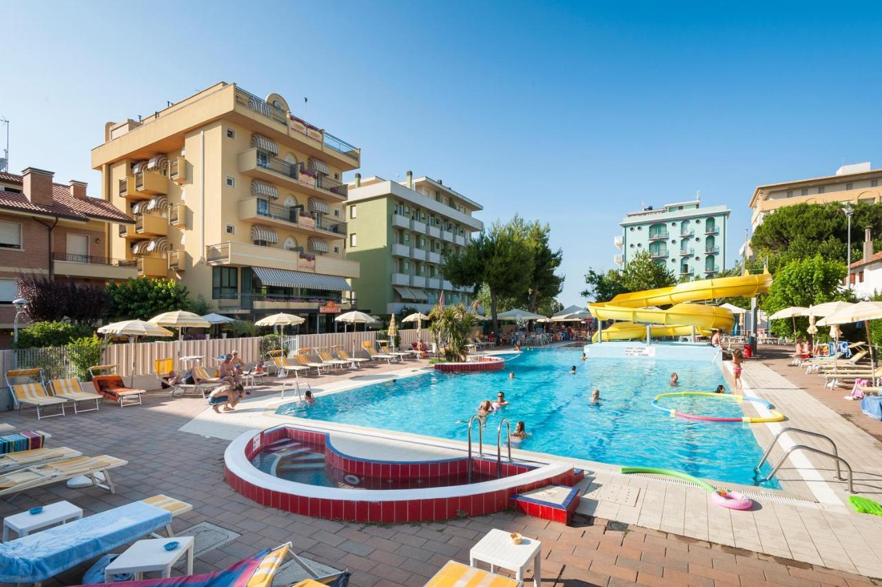 Hotel Caravel B&B Misano Adriatico Eksteriør billede